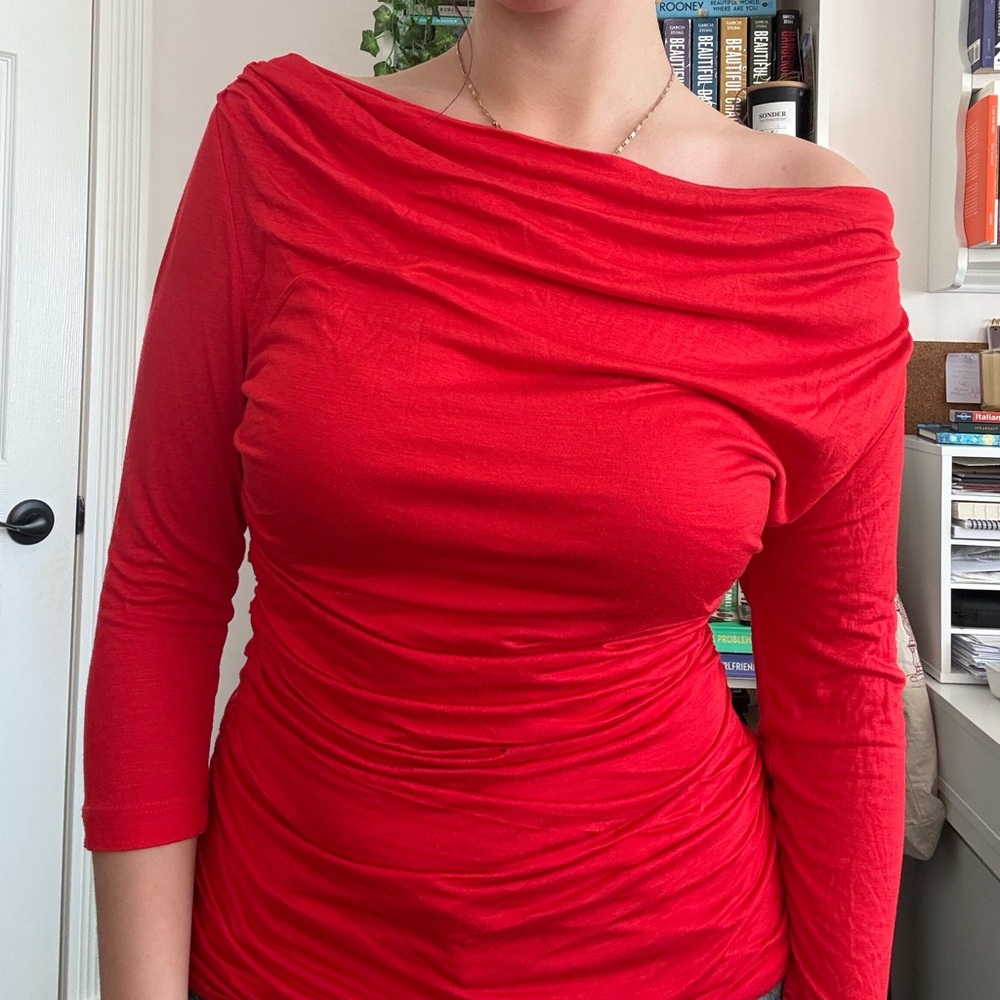 H&M Red Ruched Off-Shoulder Top – S - Picture 2 of 4